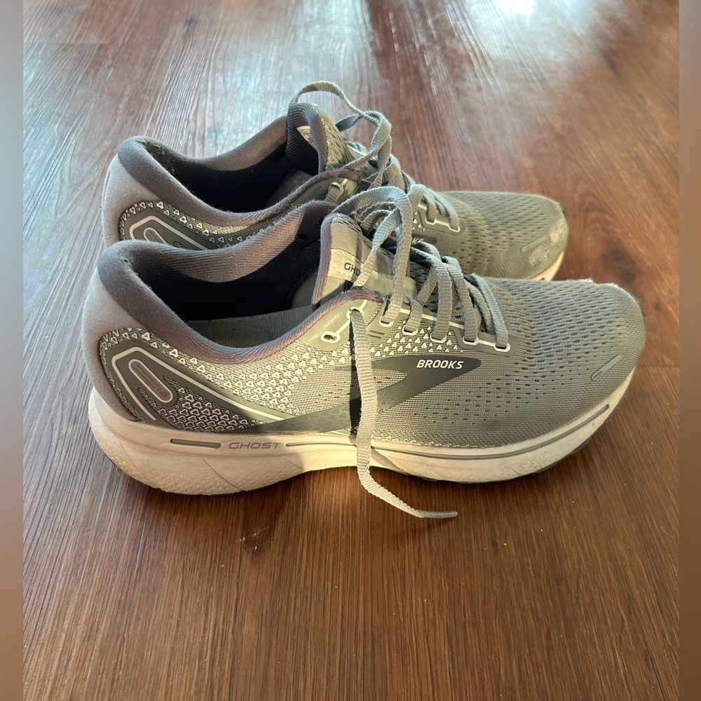 Brooks Ghost 14. Men’s size 9.